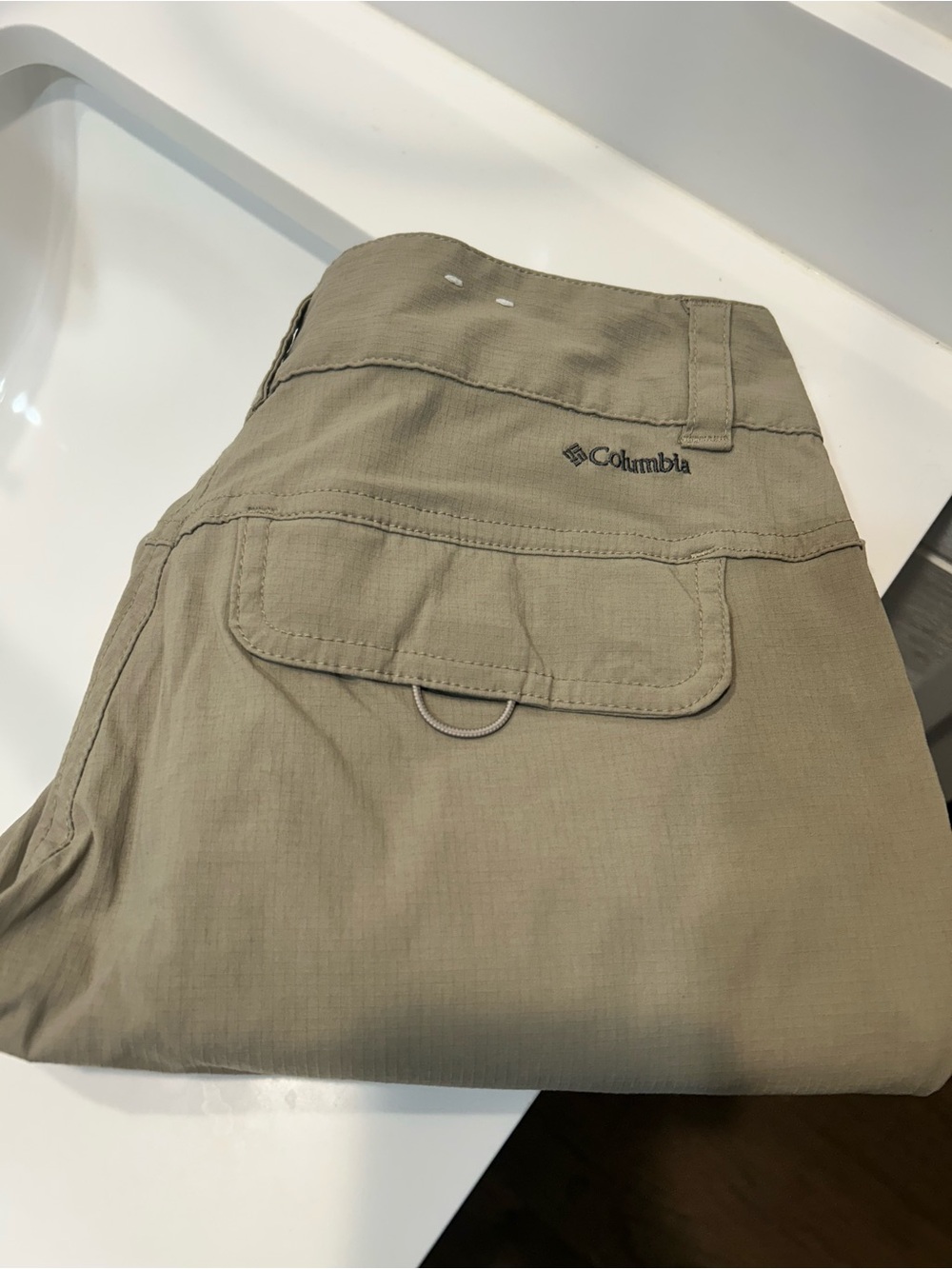 Columbia Women's Khaki Outdoor Capri Pants with Cargo Flap